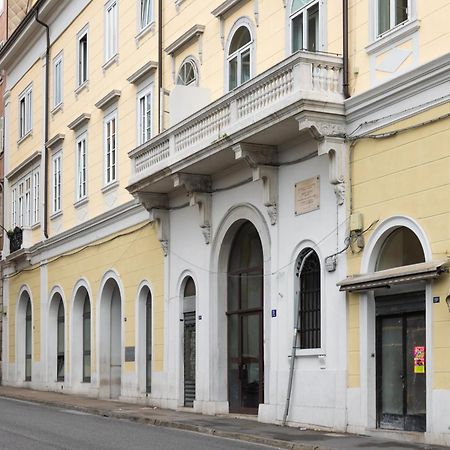 Arcobaleno Trieste Via Udine 19 Exterior photo